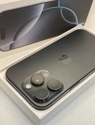iPhone 16 Pro 256GB Negro Titanio
