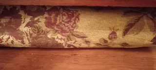 Alfombra Flores Granates y Mostaza