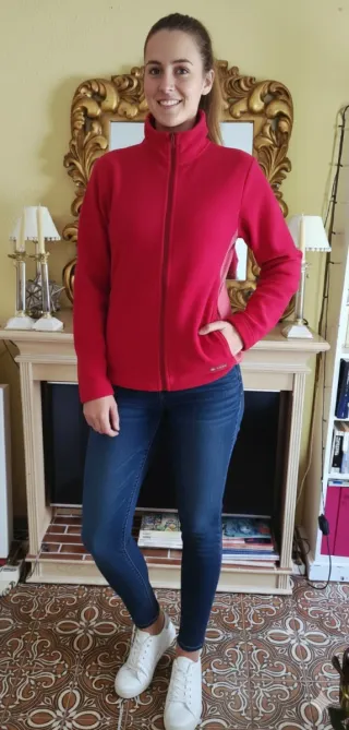 Chaqueta polar East Risen roja y azul