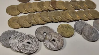 Lote 52 Monedas antiguas de pesetas y céntimos