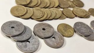 Lote 52 Monedas antiguas de pesetas y céntimos