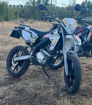 Moto Supermotard Rieju mrt 125cc