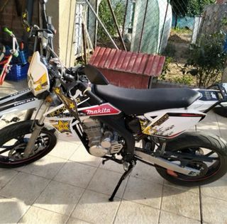 Moto Supermotard Rieju mrt 125cc