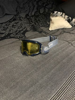 Casco Motocross Husqvarna con Gafas