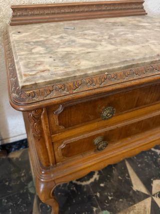 Armario clásico de madera