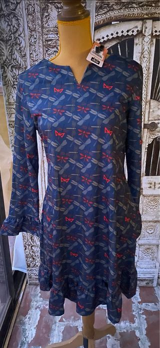 Camisas, vestidos Minueto, Akinolaude y Lolitas