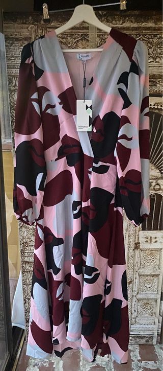 Camisas, vestidos Minueto, Akinolaude y Lolitas