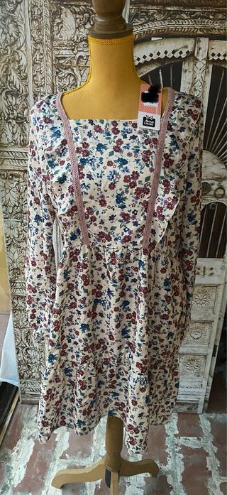 Camisas, vestidos Minueto, Akinolaude y Lolitas