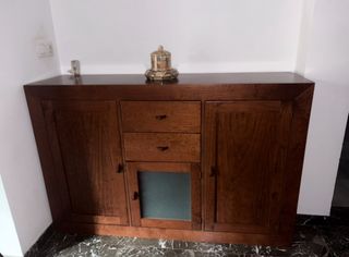 Aparador madera y cristal