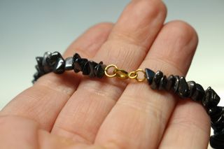 Collar, gargantilla de hematitas. 50 cm.