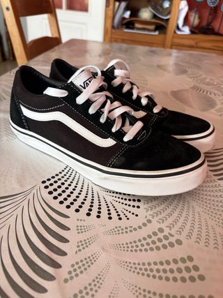 Zapatillas Vans ORIGINALES Negras y Blancas