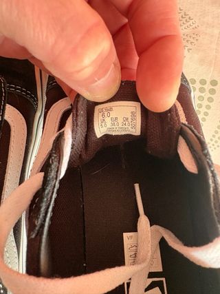 Zapatillas Vans ORIGINALES Negras y Blancas