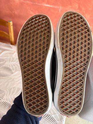 Zapatillas Vans ORIGINALES Negras y Blancas