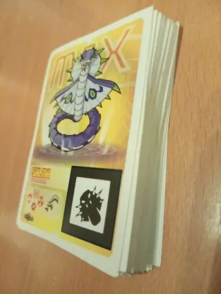 Pack Invizimals . 57 cartas