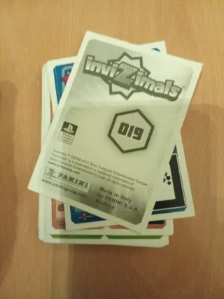 Pack Invizimals . 57 cartas
