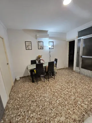 Piso compartido con dos personas mas