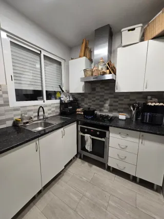 Piso compartido con dos personas mas