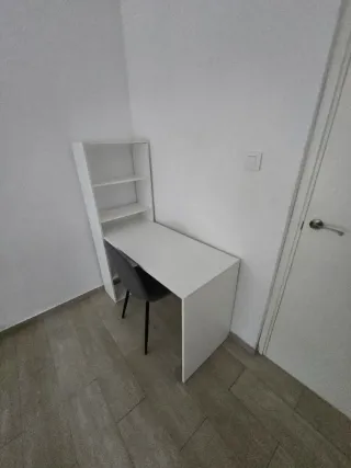 Piso compartido con dos personas mas