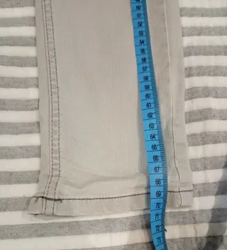 Pantalón vaquero H&M niño Talla 6-7