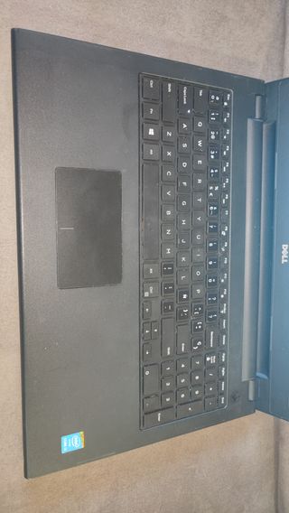 Portátil Dell i3 8GB RAM SSD 240GB 15.6 Negro