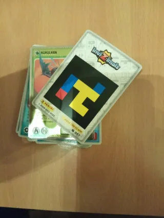 Pack Invizimals. 30 cartas
