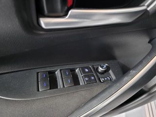 TOYOTA Corolla Sedán