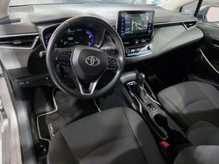 TOYOTA Corolla Sedán