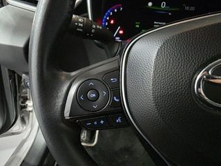 TOYOTA Corolla Sedán