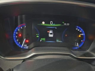 TOYOTA Corolla Sedán