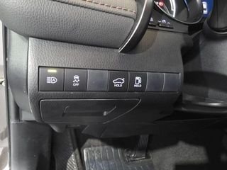 TOYOTA Camry Electric Hybrid Advance