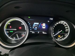TOYOTA Camry Electric Hybrid Advance