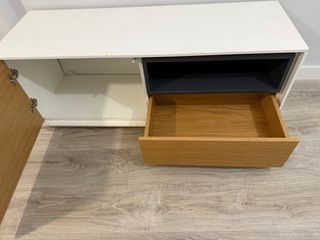 Mesa TV moderna blanca y madera