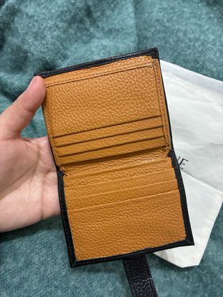 Cartera Prüne Negra Cuero