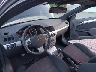 Opel Astra GTC