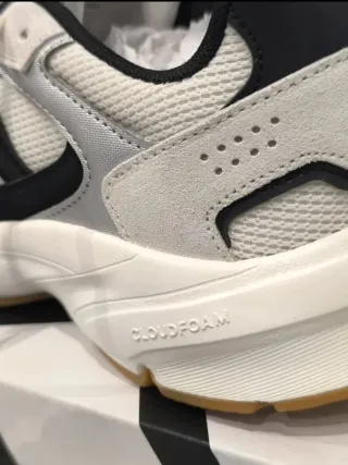 Zapatillas Adidas Mujer Plata y Blanco