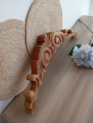 Copete de madera maciza antiguo