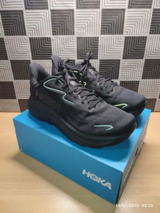 Zapatillas Hoka Negras y Turquesa