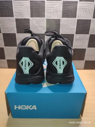 Zapatillas Hoka Negras y Turquesa
