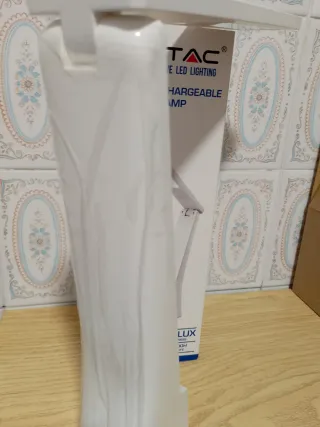 Lámpara LED Recargable V-TAC VT-1014