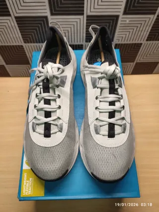 Zapatillas Columbia Grises y Blancas