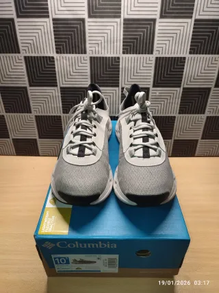 Zapatillas Columbia Grises y Blancas