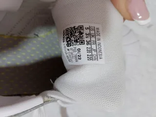 Zapatillas Adidas niño blancas y negras