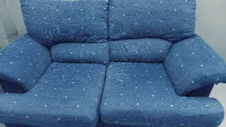 sofá azul de tela