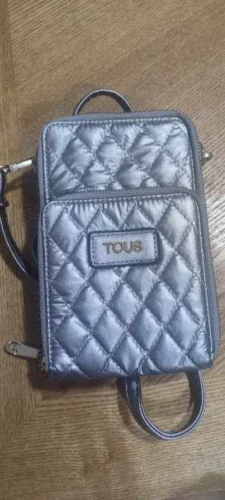 Bolso Tous plateado acolchado