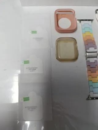 Apple Watch SE Multicolor y Plata