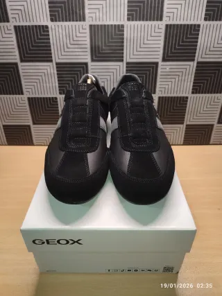 Zapatillas Geox Negras y Grises