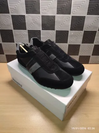 Zapatillas Geox Negras y Grises