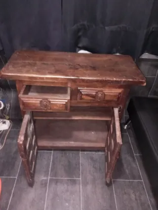 Mueble aparador antiguo de madera