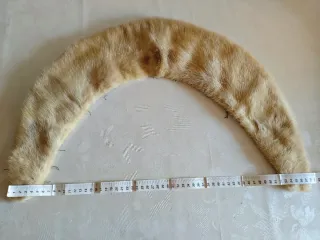 Collo in pelliccia beige e marrone