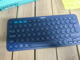 Logitech K380 Teclado Inalámbrico Multi-Dispositivos para Windows, Apple iOS, Android, Chrome, Disposición QWERTY Italiano, Azul